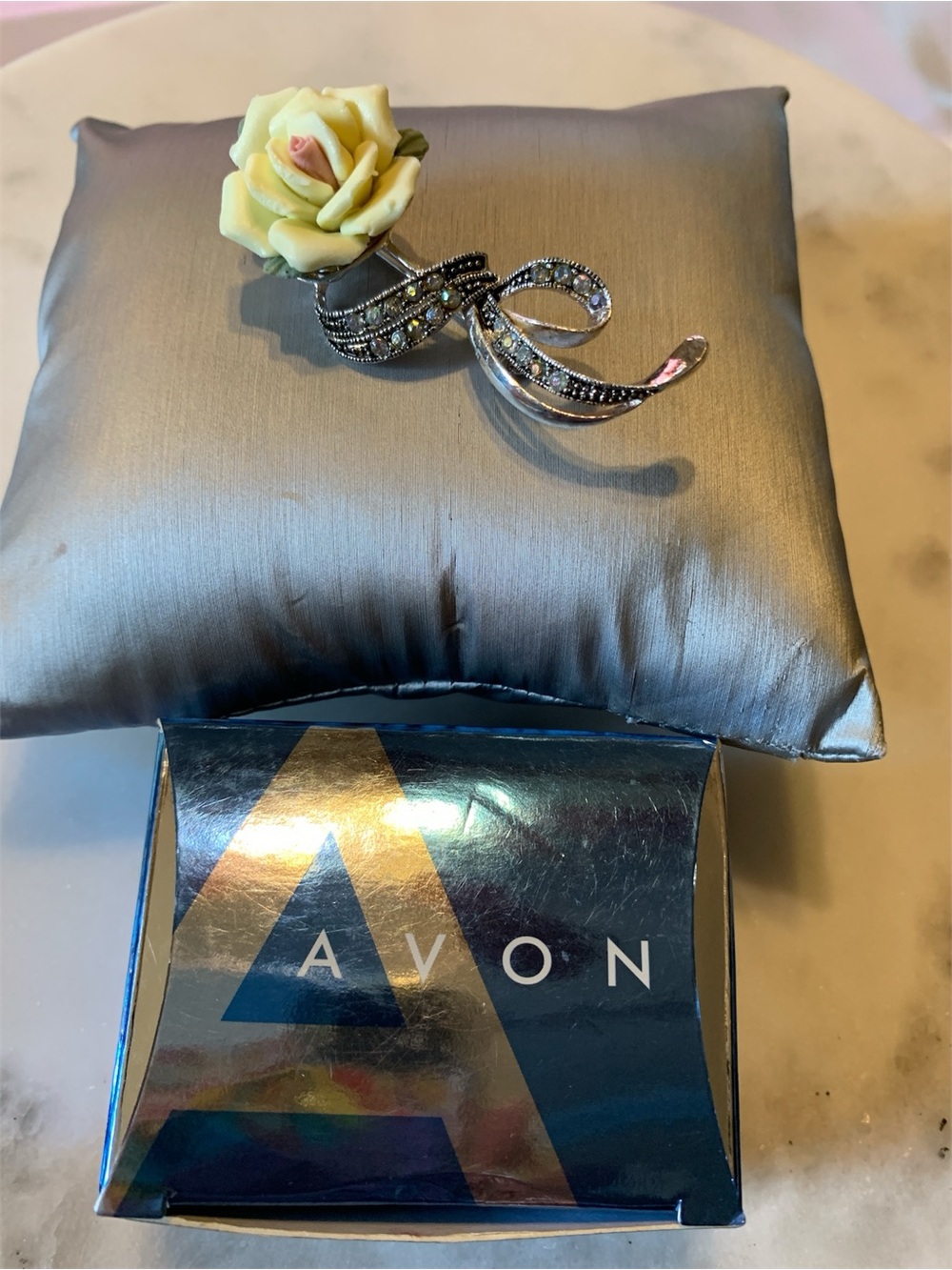 Avon Silver Ribbon Brooch with Pale Yellow Rose